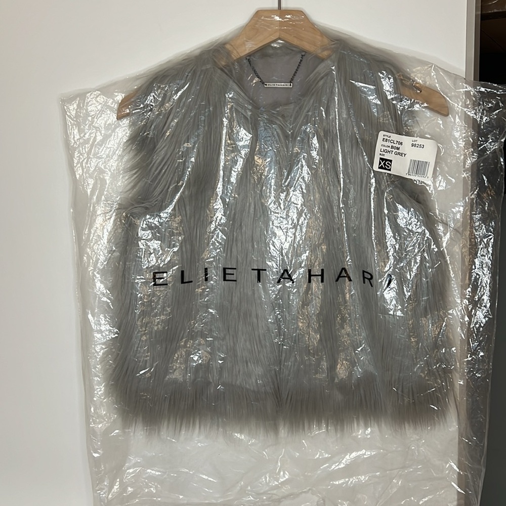 Elie Tahari Faux Fur Vest - Picture 12 of 12